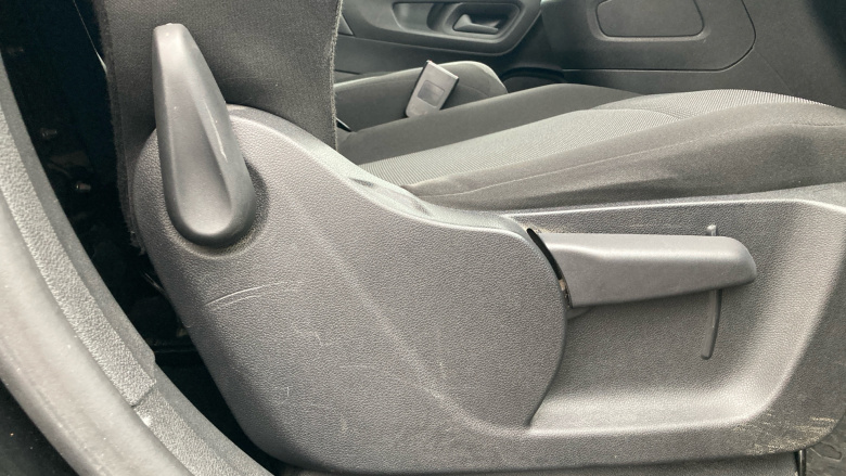 Peugeot Partner Standard Diesel 1000 1.5 BlueHDi 100 Asphalt Van